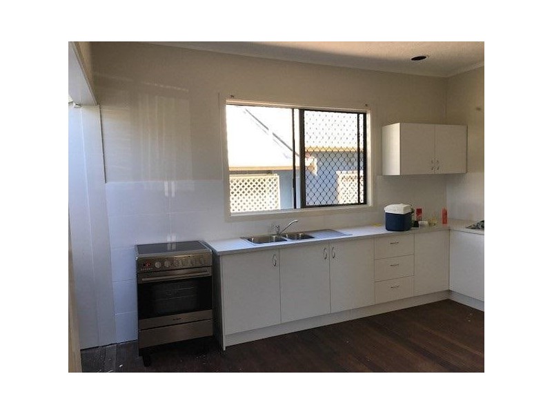 16  Twenty Third  Avenue, Palm Beach QLD 4221