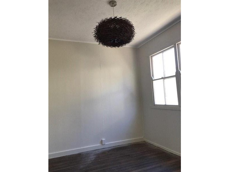 16  Twenty Third  Avenue, Palm Beach QLD 4221