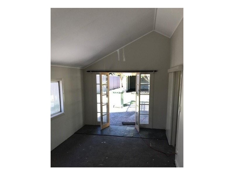 16  Twenty Third  Avenue, Palm Beach QLD 4221