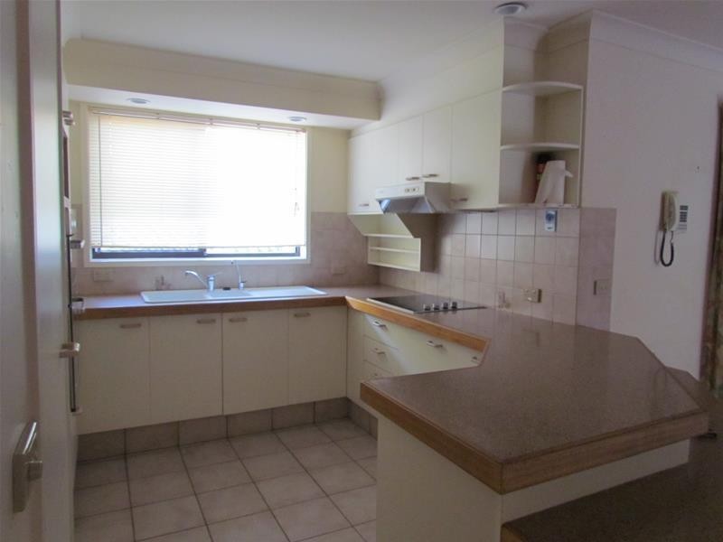 70 Murtha Drive, Elanora QLD 4221