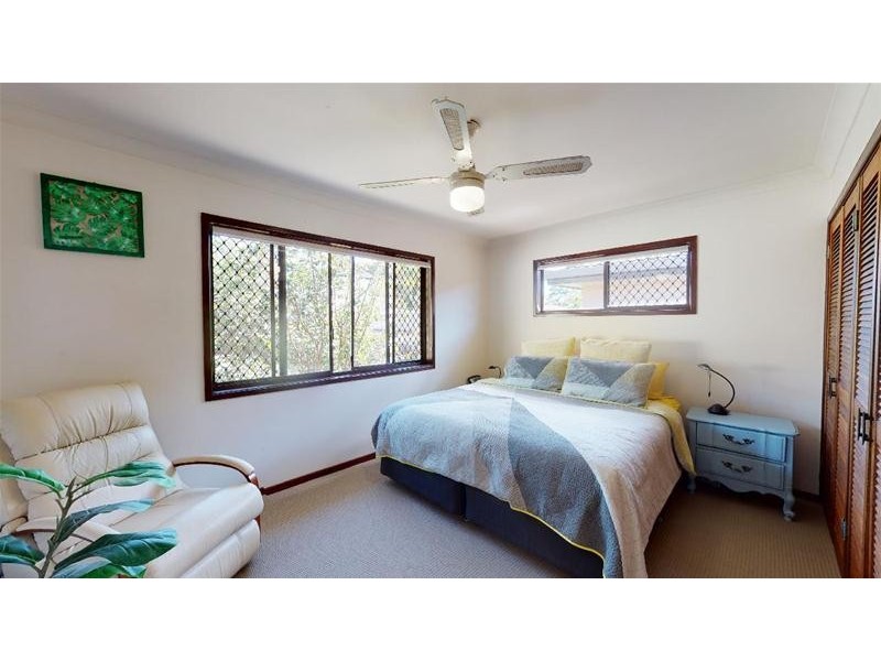 72 Philippine Parade, Palm Beach QLD 4221