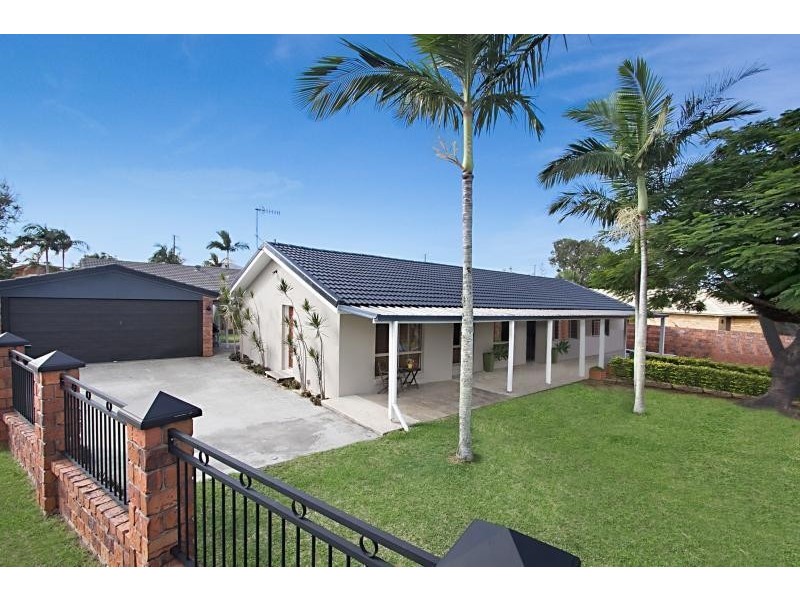 2 Celtis Court, Palm Beach QLD 4221