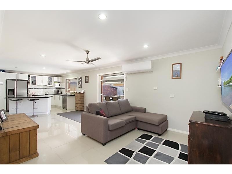 2 Celtis Court, Palm Beach QLD 4221