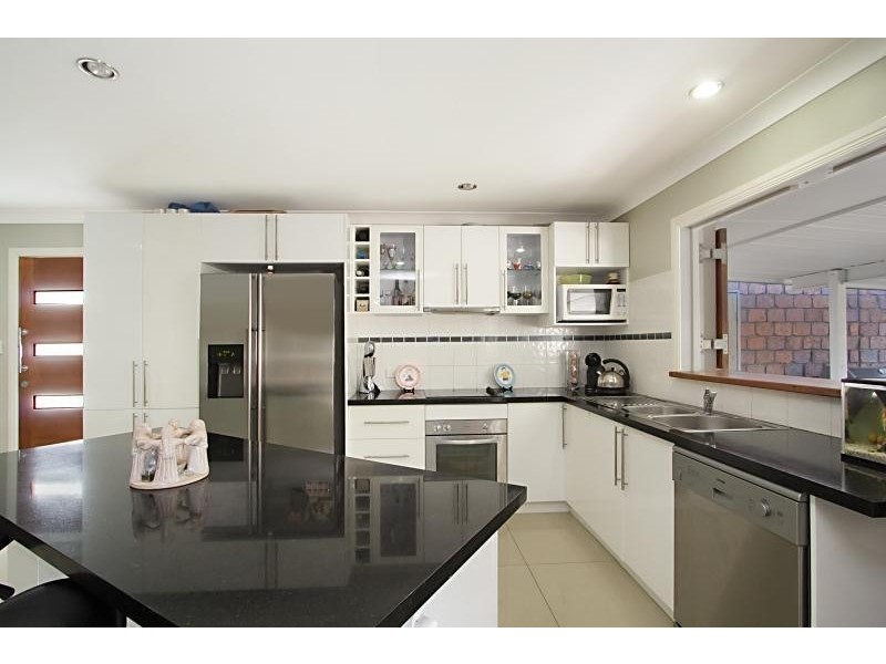 2 Celtis Court, Palm Beach QLD 4221