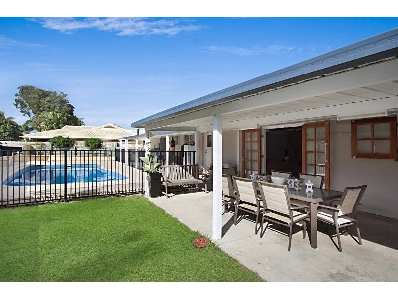 2 Celtis Court, Palm Beach QLD 4221