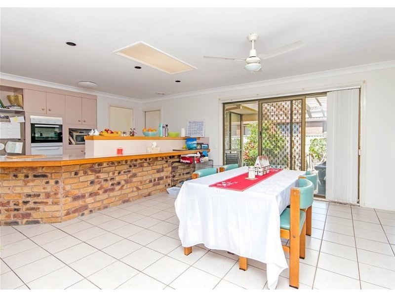 12 Cuckoo Crescent, Burleigh Waters QLD 4220