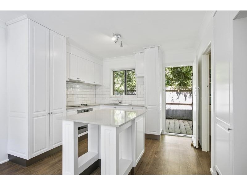 4/58 Sarawak Avenue, Palm Beach QLD 4221