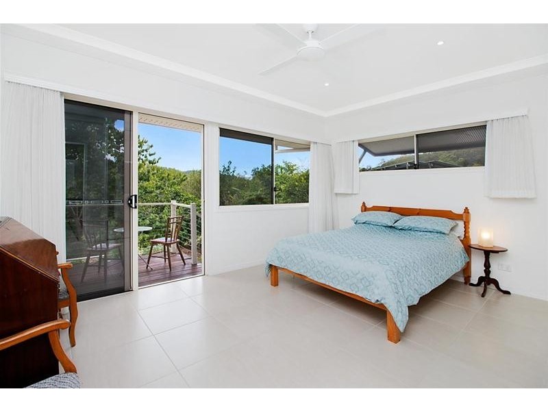 1 Lakeview Place, Currumbin Valley QLD 4223