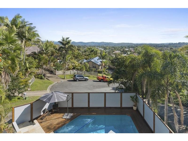 6 Wiluna Court, Elanora QLD 4221