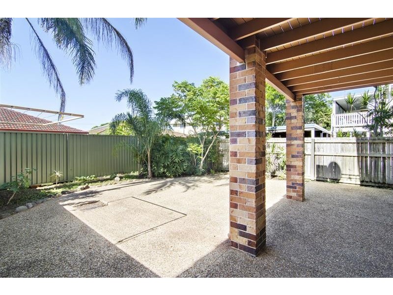2/46 Tallebudgera Drive, Palm Beach QLD 4221