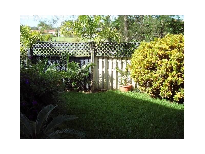 2/9 Wuruma Court, Elanora QLD 4221