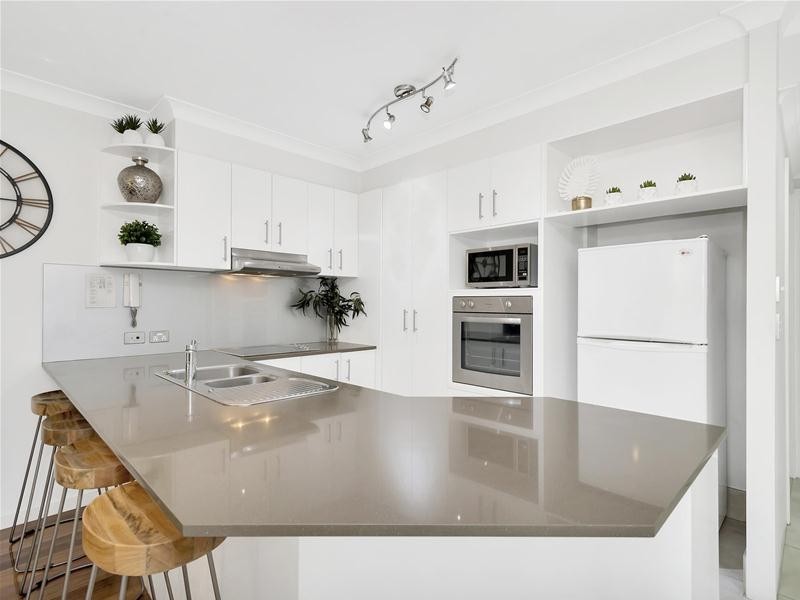 12/955 Gold Coast Highway, Palm Beach QLD 4221