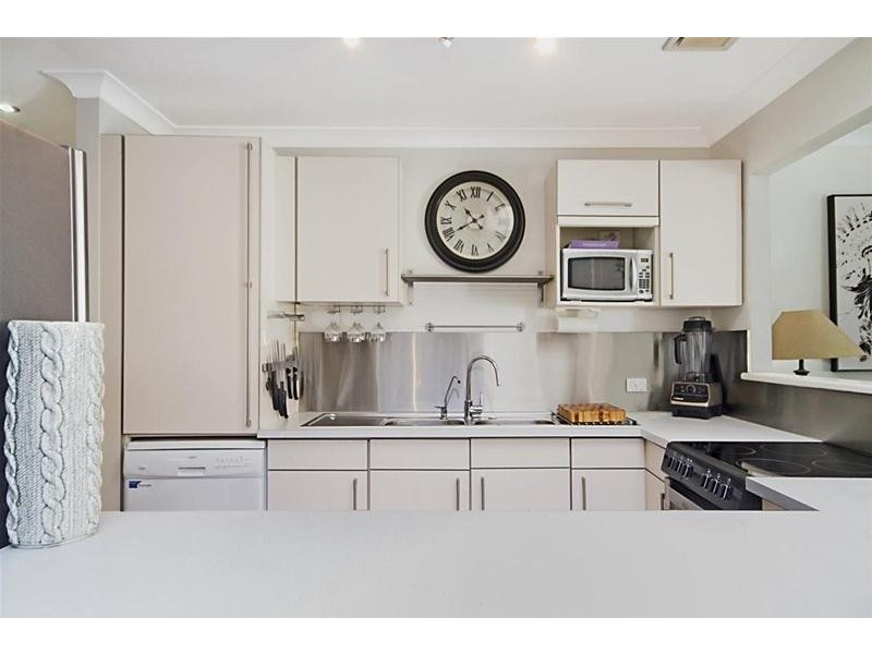 2/26 Darnel Street, Elanora QLD 4221