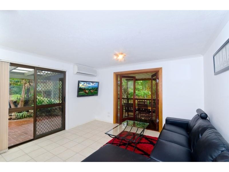 1/11 Daisy Street, Elanora QLD 4221