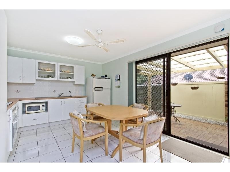 1/21 Oasis Crescent, Elanora QLD 4221