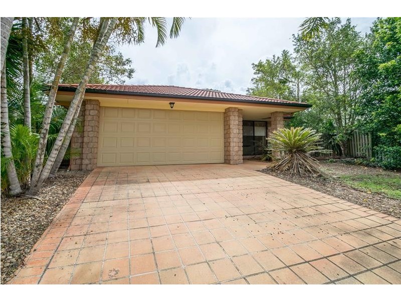 37 Northlakes Drive, Elanora QLD 4221