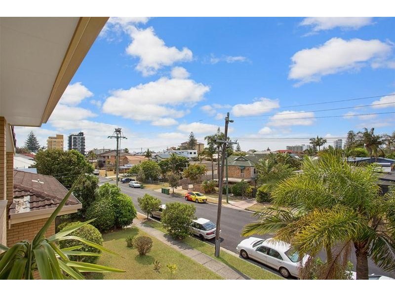 8/19 Twenty Sixth  Avenue, Palm Beach QLD 4221