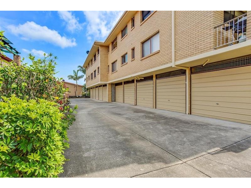 8/19 Twenty Sixth  Avenue, Palm Beach QLD 4221
