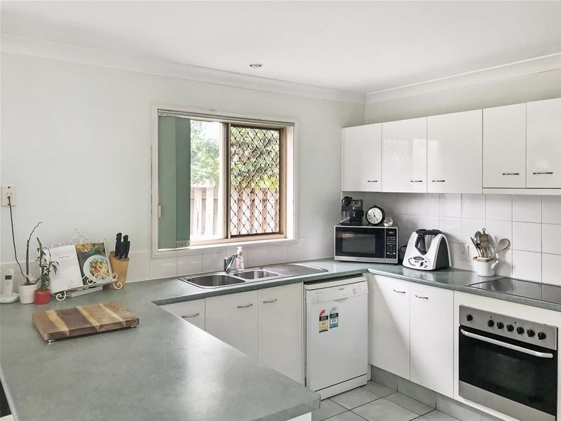 56 Casuarina Drive, Elanora QLD 4221