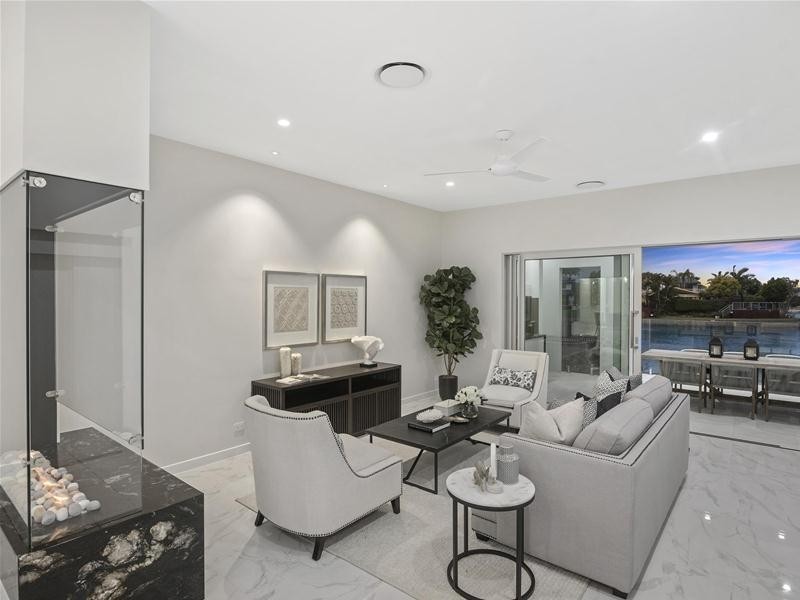 2130 Tallebudgera Drive, Palm Beach QLD 4221