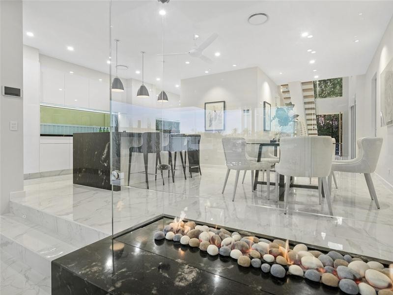 2130 Tallebudgera Drive, Palm Beach QLD 4221