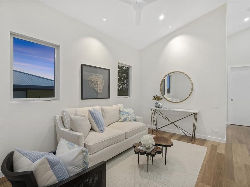 2130 Tallebudgera Drive, Palm Beach QLD 4221