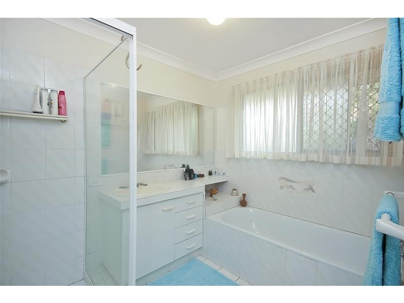 10 Agave Street, Elanora QLD 4221