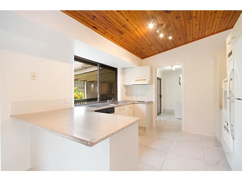 71 Avocado Street, Elanora QLD 4221