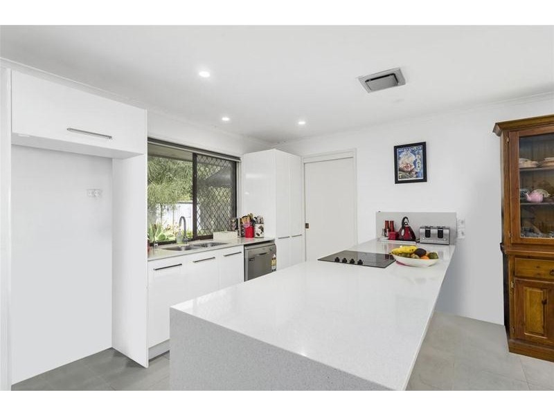 3 Amadeus Street, Elanora QLD 4221