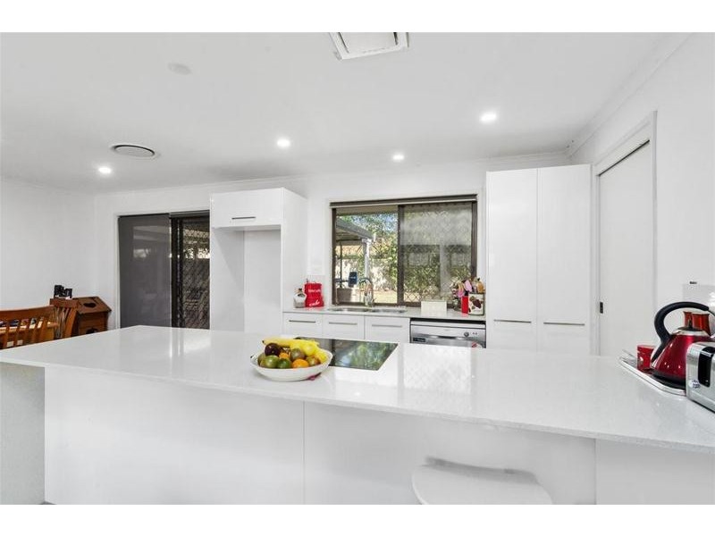 3 Amadeus Street, Elanora QLD 4221