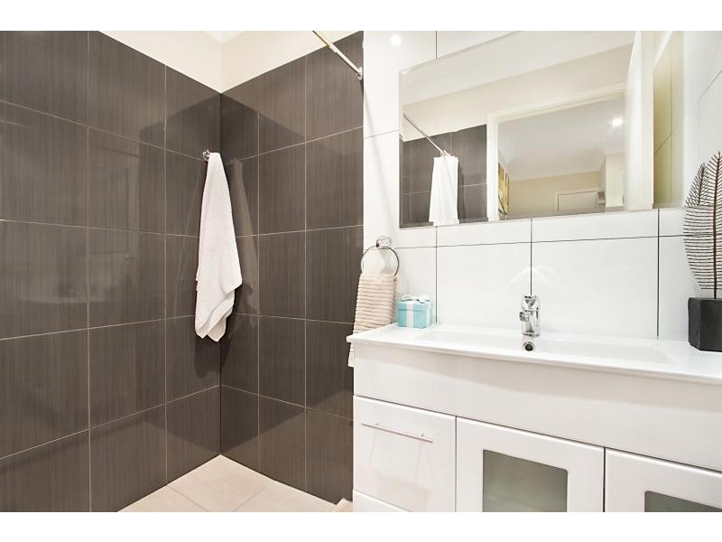 21/31 Simpsons Road, Elanora QLD 4221