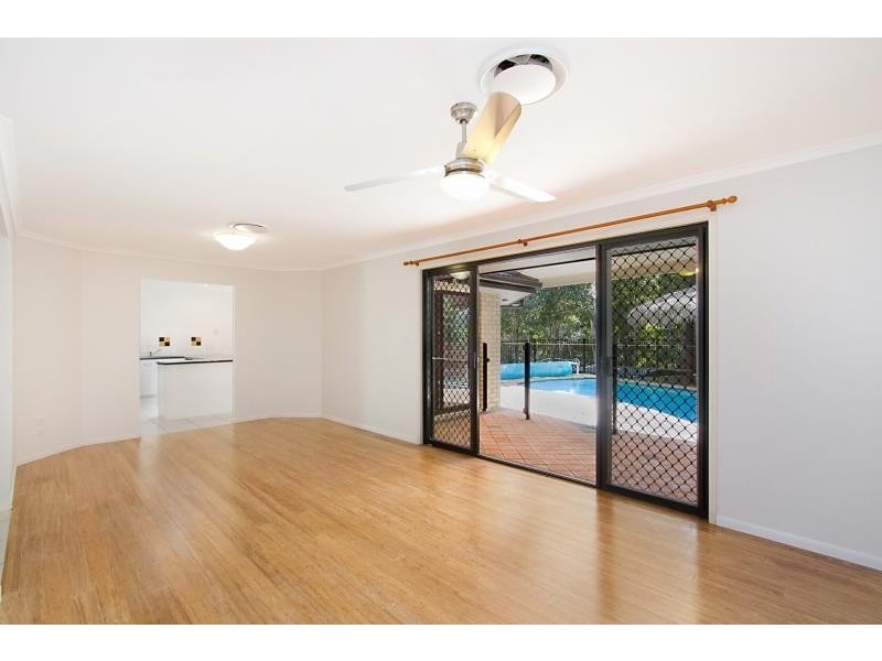 76 Forest Drive, Elanora QLD 4221