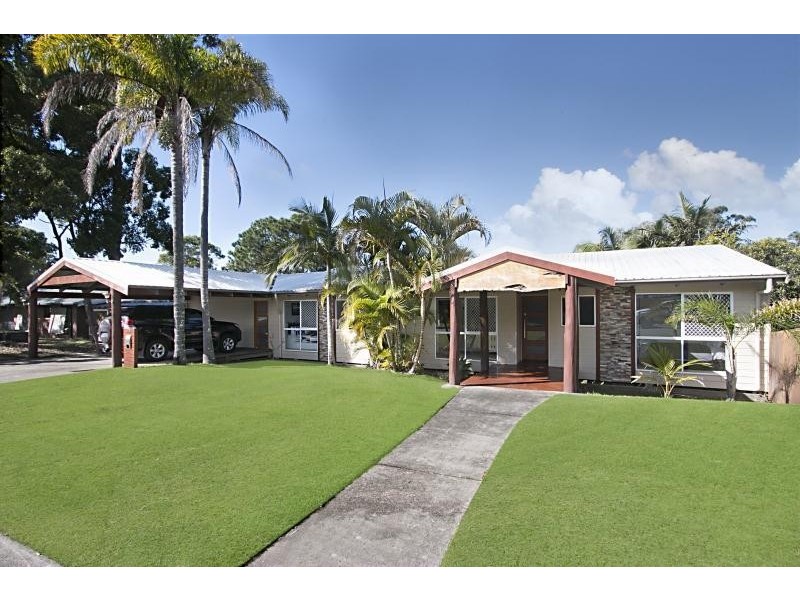 17 Crest Drive, Elanora QLD 4221