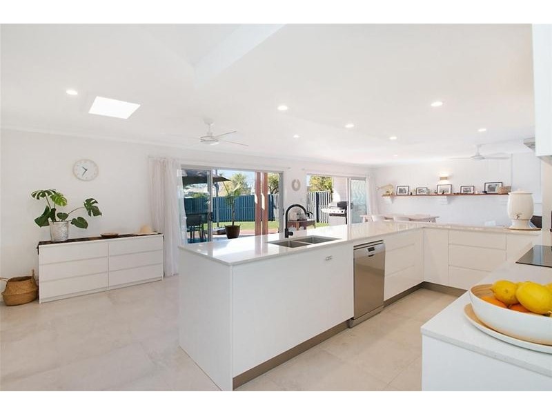 146 Townson Avenue, Palm Beach QLD 4221