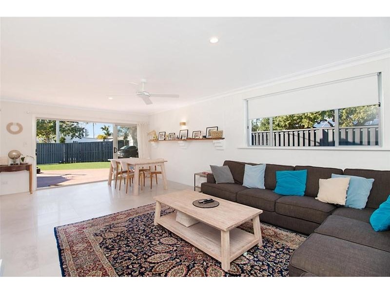 146 Townson Avenue, Palm Beach QLD 4221