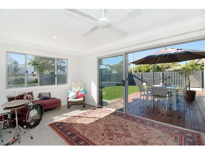 146 Townson Avenue, Palm Beach QLD 4221