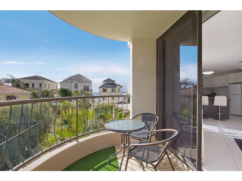 4/1187 Gold Coast Highway, Palm Beach QLD 4221