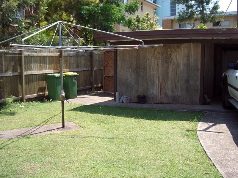 1/15 Molucca Avenue, Palm Beach QLD 4221