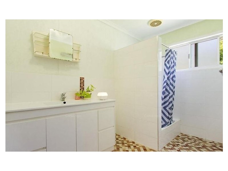 102 West Burleigh Road, Burleigh Heads QLD 4220