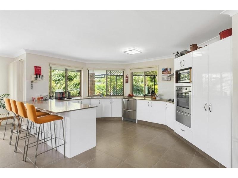 247  Nineteenth Avenue, Elanora QLD 4221