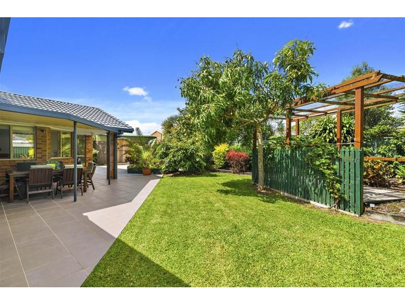 247  Nineteenth Avenue, Elanora QLD 4221