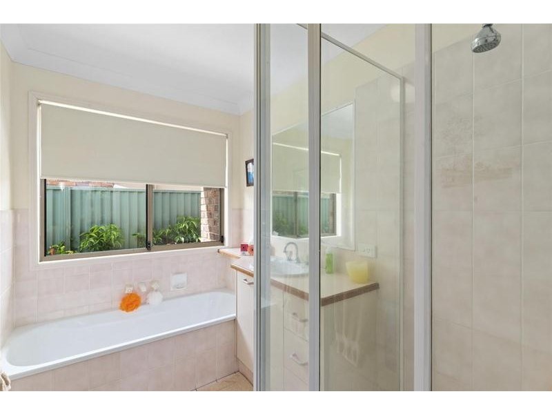 247  Nineteenth Avenue, Elanora QLD 4221