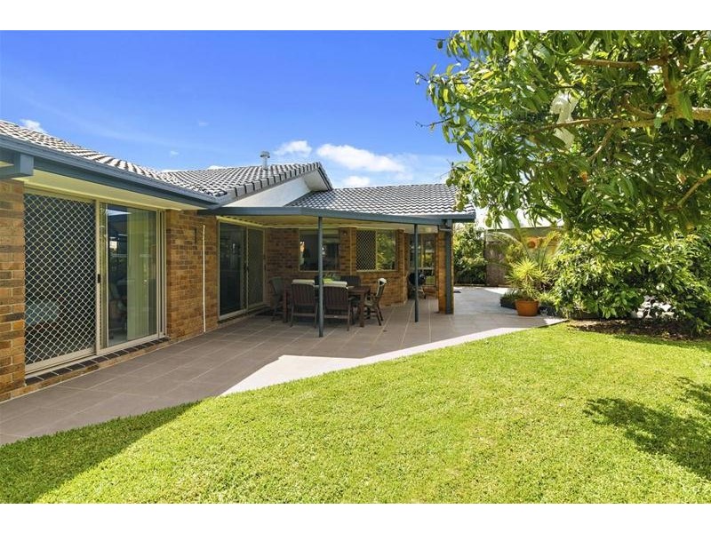 247  Nineteenth Avenue, Elanora QLD 4221