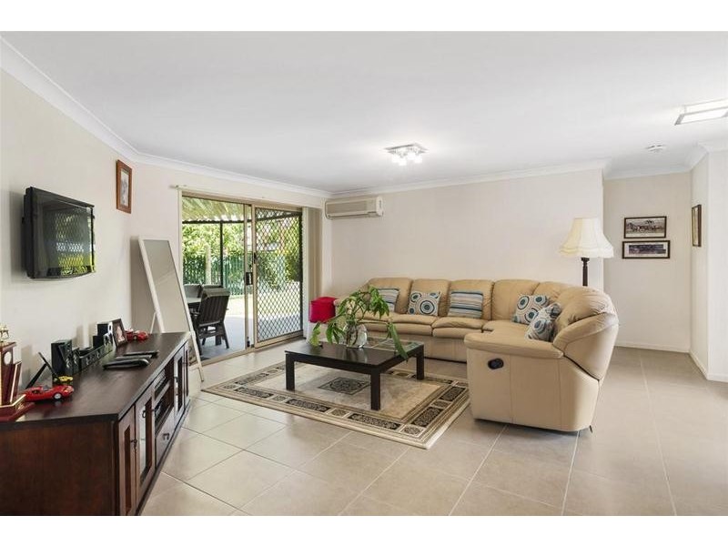 247  Nineteenth Avenue, Elanora QLD 4221