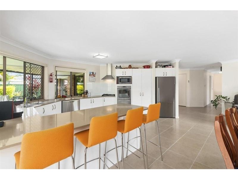 247  Nineteenth Avenue, Elanora QLD 4221