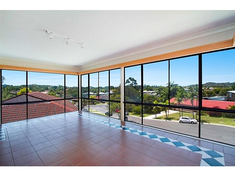 7 Sapwood Court, Elanora QLD 4221