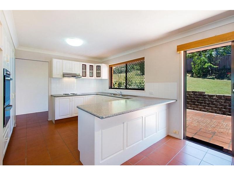 7 Sapwood Court, Elanora QLD 4221