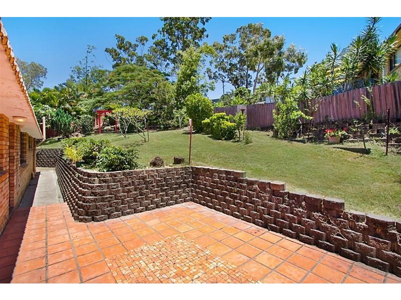 7 Sapwood Court, Elanora QLD 4221