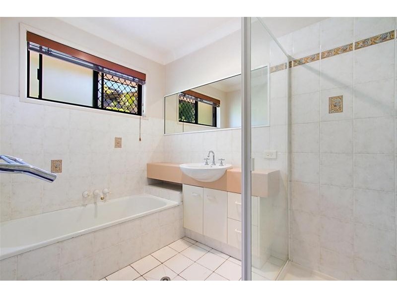 7 Sapwood Court, Elanora QLD 4221