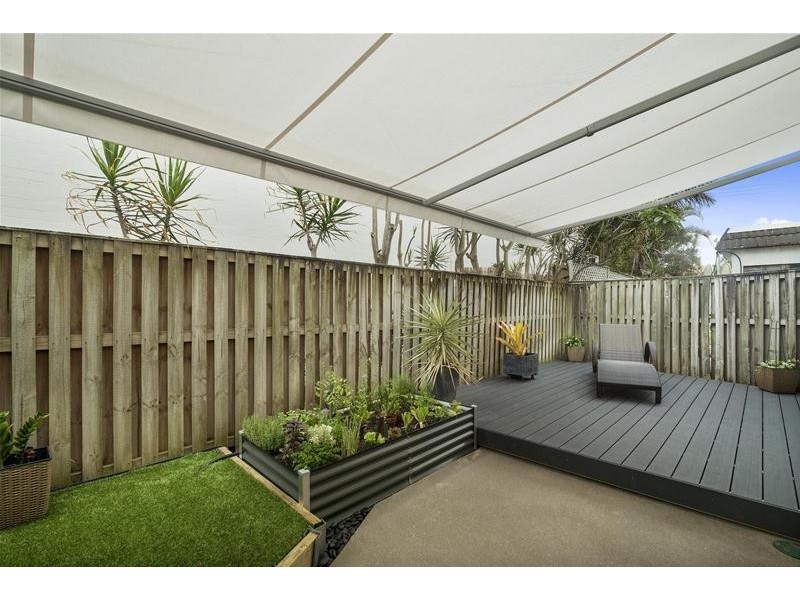 Villa 2/4 Fifteenth Avenue, Palm Beach QLD 4221